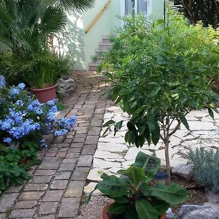 Apartment By The Sea Nerezine, Losinj - 330 Nerezine